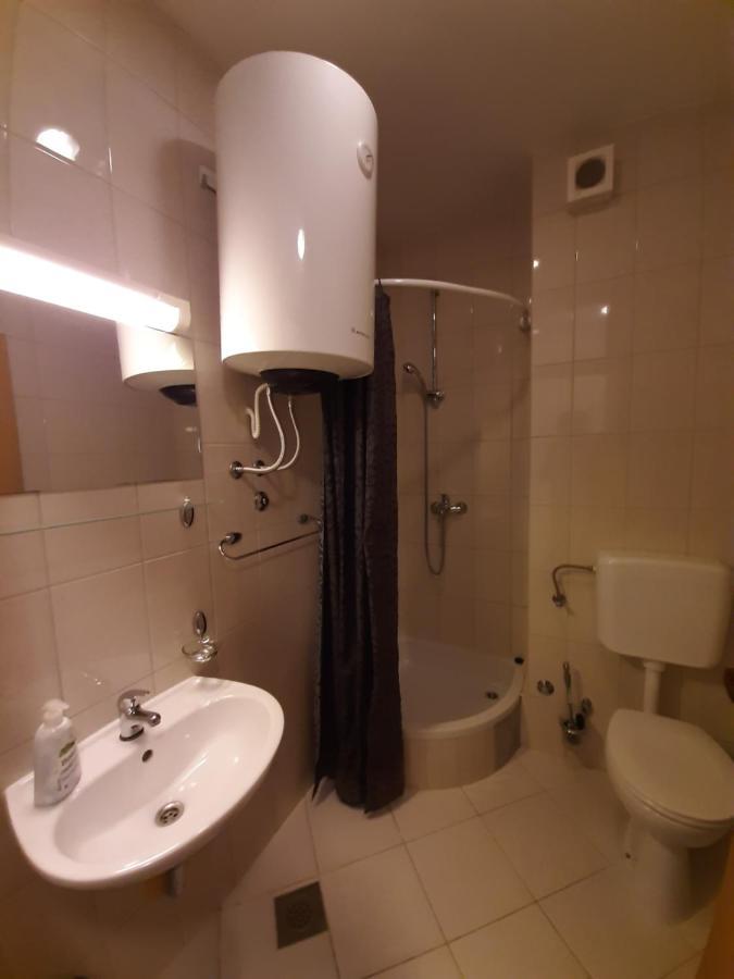 Apartment Jelena Traù Esterno foto