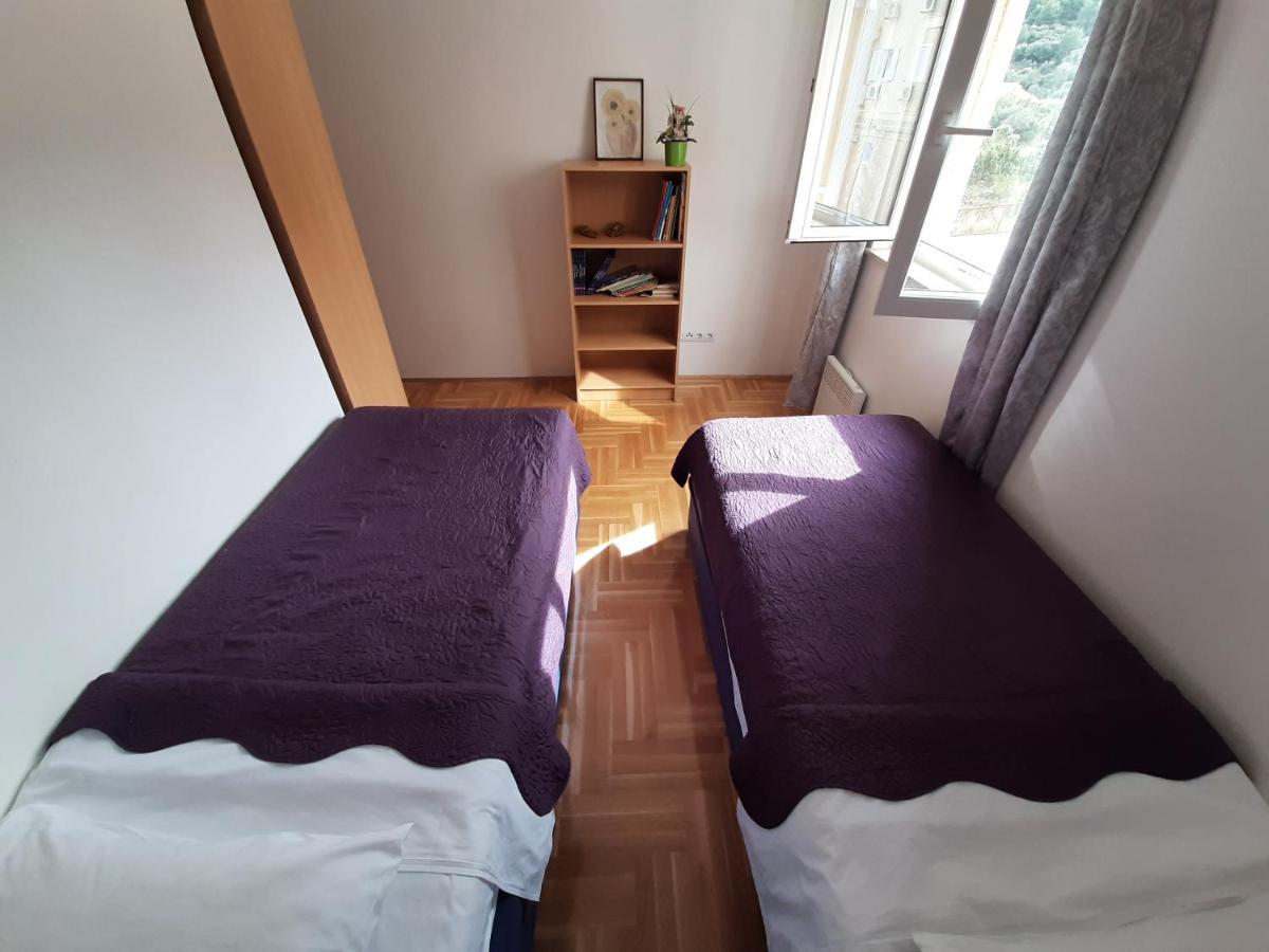 Apartment Jelena Traù Esterno foto